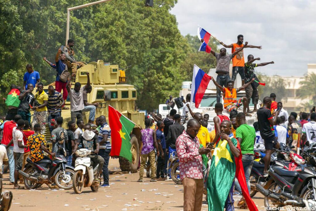 Burkina Faso บูร์กินาฟาโซตัดสินใจยุติข้อตกลงทางทหารที่อนุญาตให้กองทหารฝรั่งเศสต่อสู้กับกลุ่มติดอาวุธในประเทศ รัฐบาลระบุทางการบูร์กินาเบ้ต้